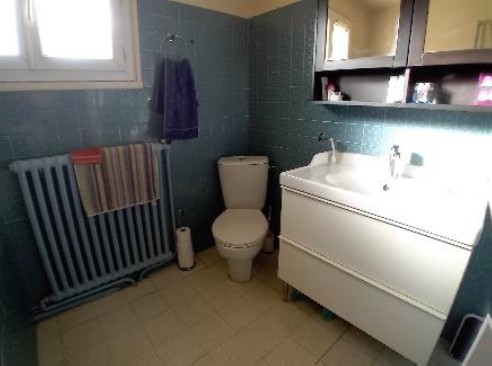 Avant : WC en angle sans barre